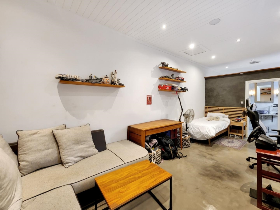 2 Bedroom Property for Sale in Sea Point Western Cape